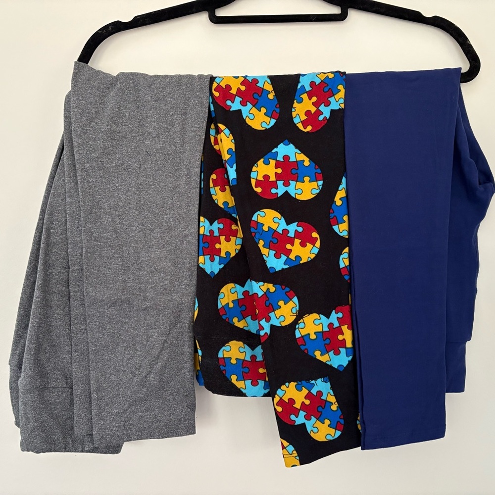 LuLaRoe Size Tween Leggings - Gray, Puzzle Hearts with Black Background, Blue